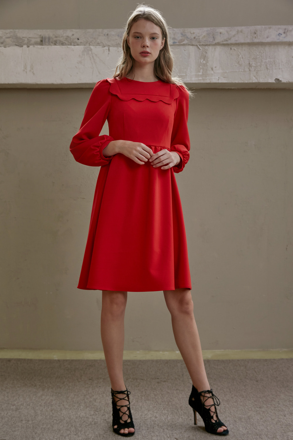Scallop detail red dress