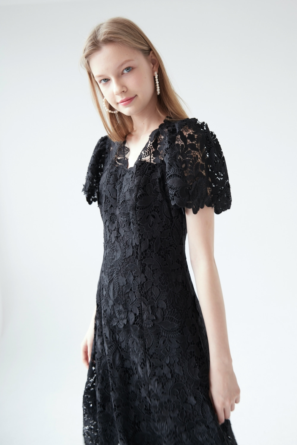Blooming lace dress (Black)