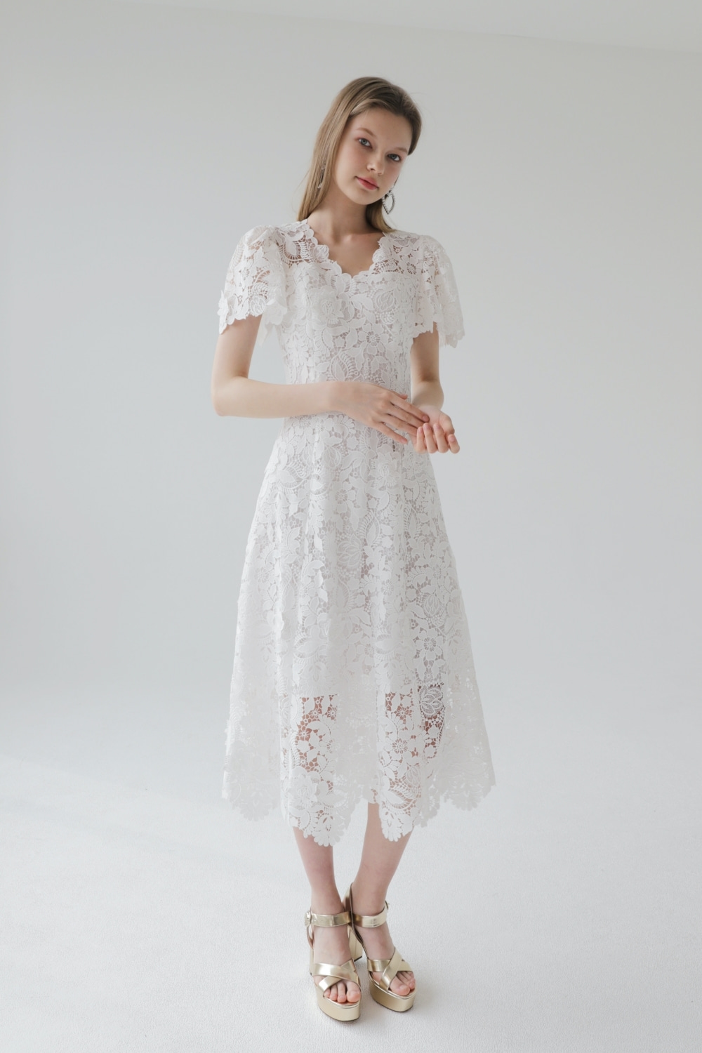 Blooming lace dress (White)